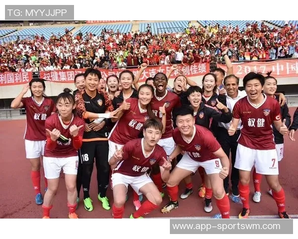 权健女足球星是谁 探索中国女足新秀崭露头角的背后故事